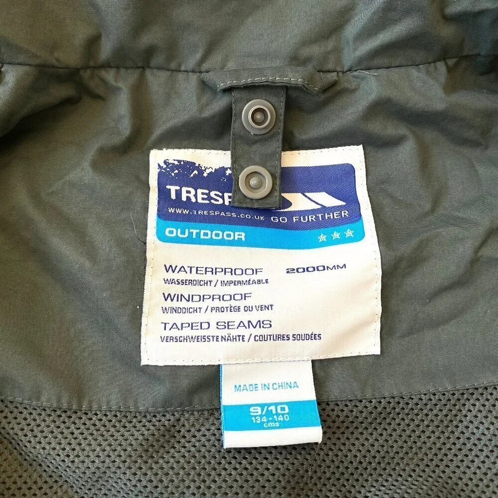 Trespass Boys Waterproof Windproof Outdoor Jacket 9/10